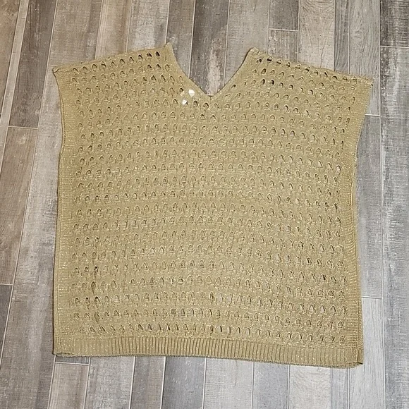 CW Classics brand Gold Tunic - Picture 9 of 9